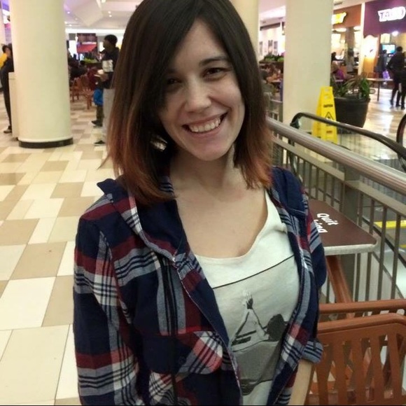 Meet your Posher, Desiree - Picture 1 of 1